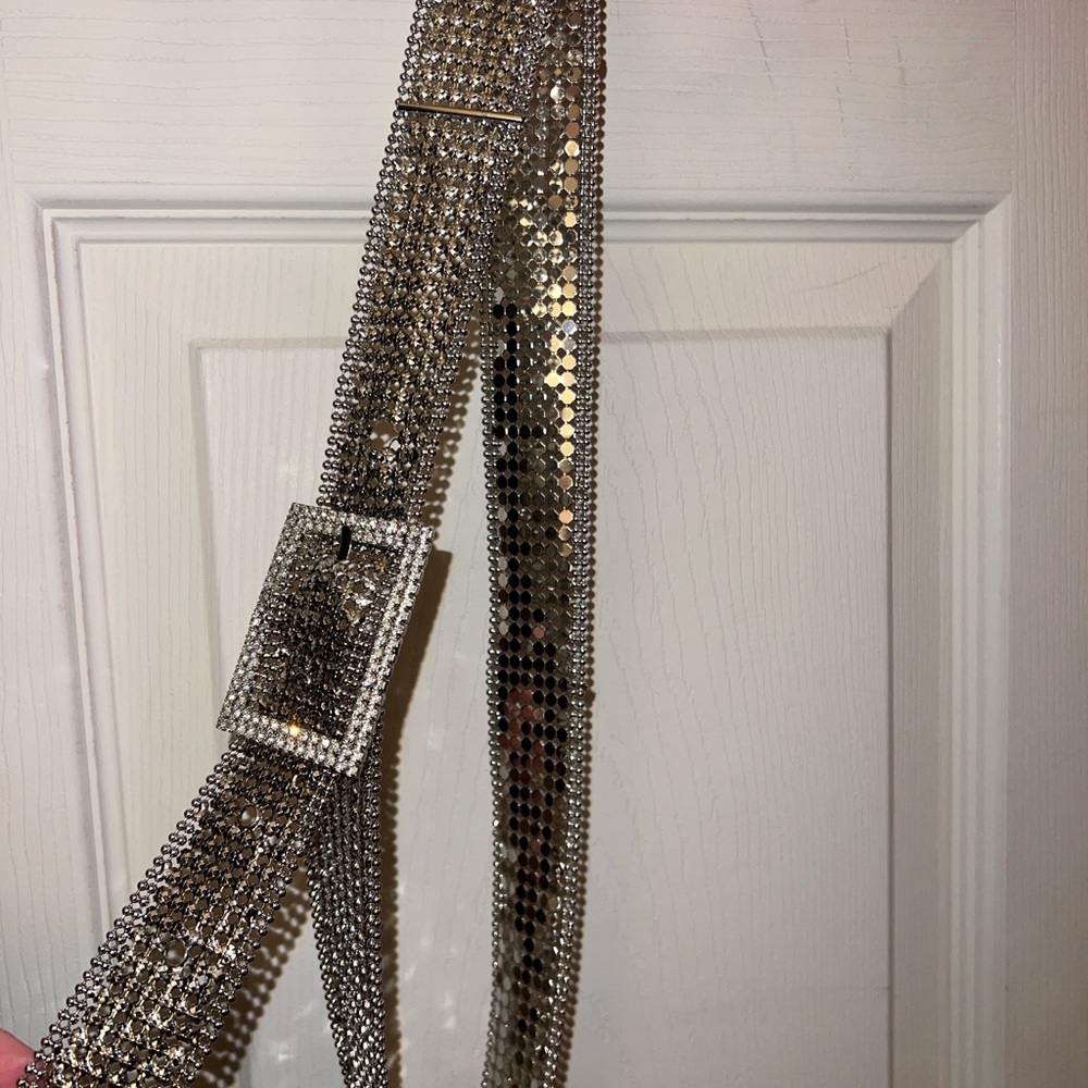 AKIRA Silver Rhinestone Belt
